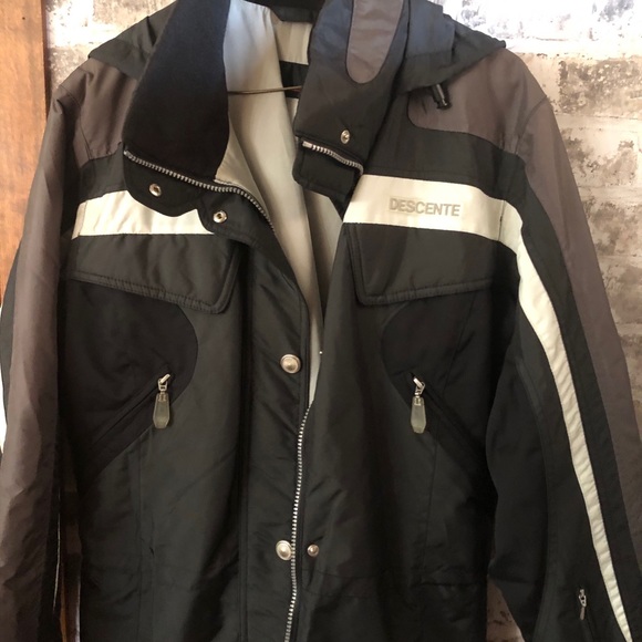 Descente Sz 10 Jacket. - Picture 16 of 16